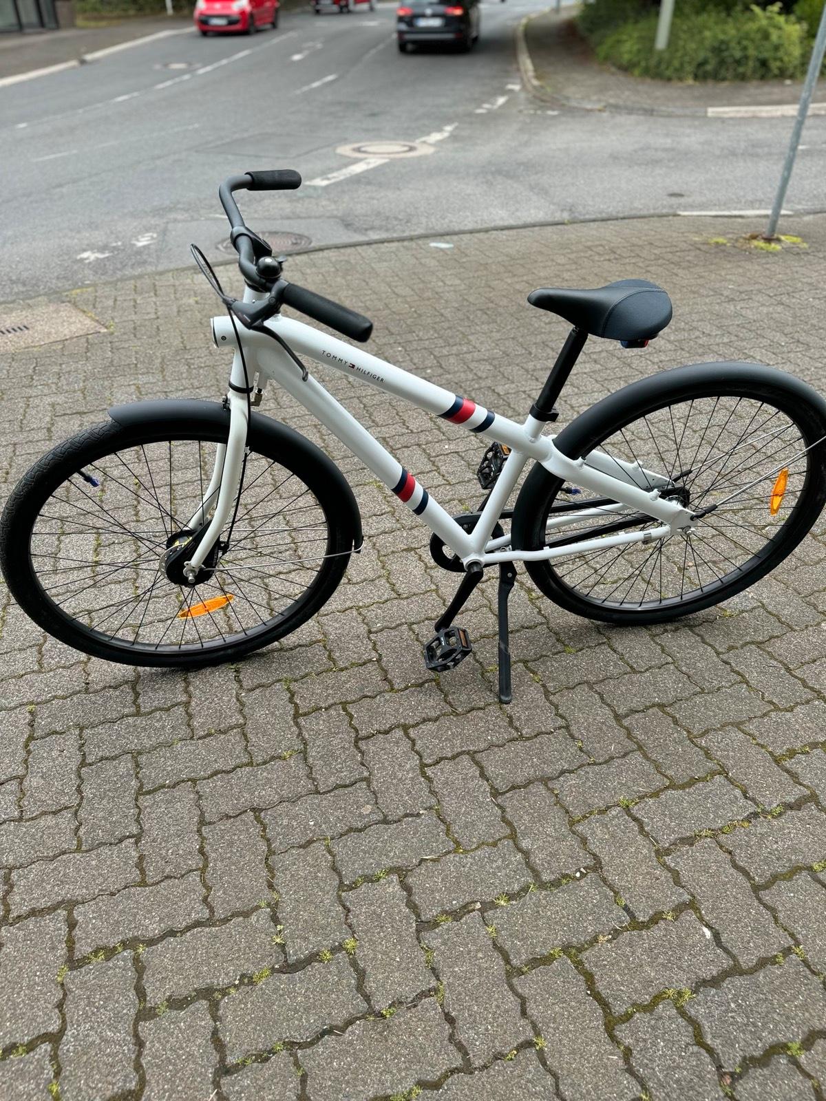 VanMoof Tommy Hilfiger Fahrrad in Nordrhein Westfalen Gummersbach Gebrauchte Damenfahrrader kaufen kleinanzeigen