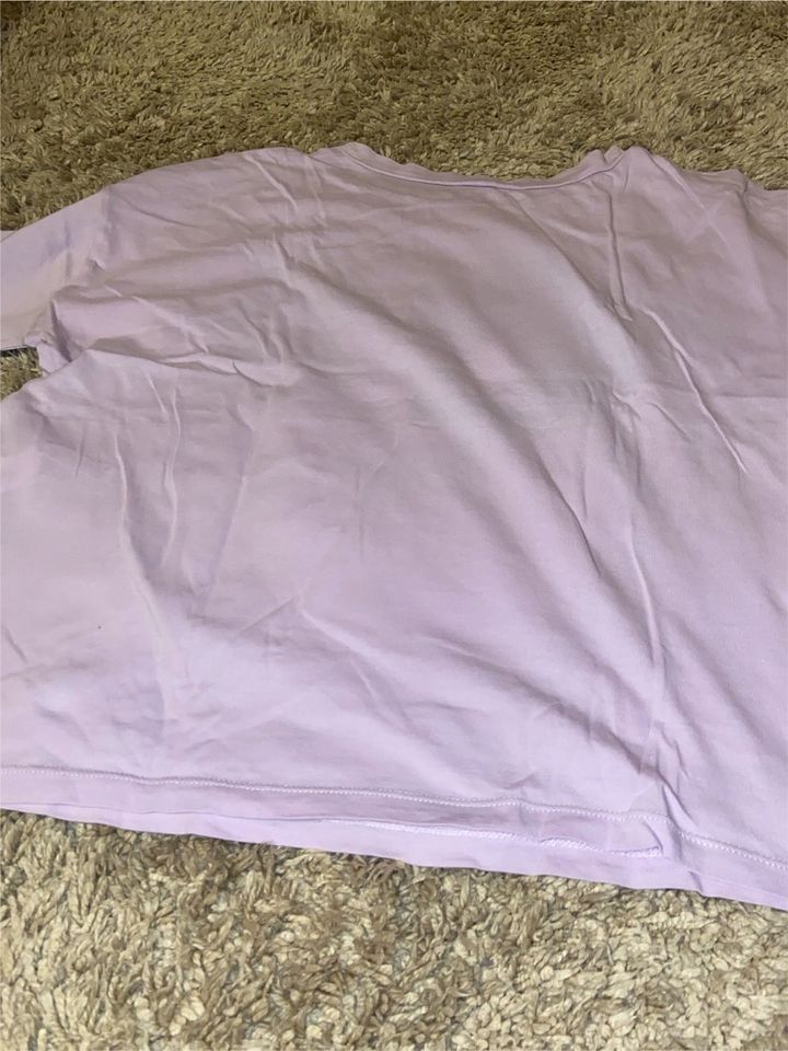 T-Shirt lila mit Aufdruck gr. S in Flieden