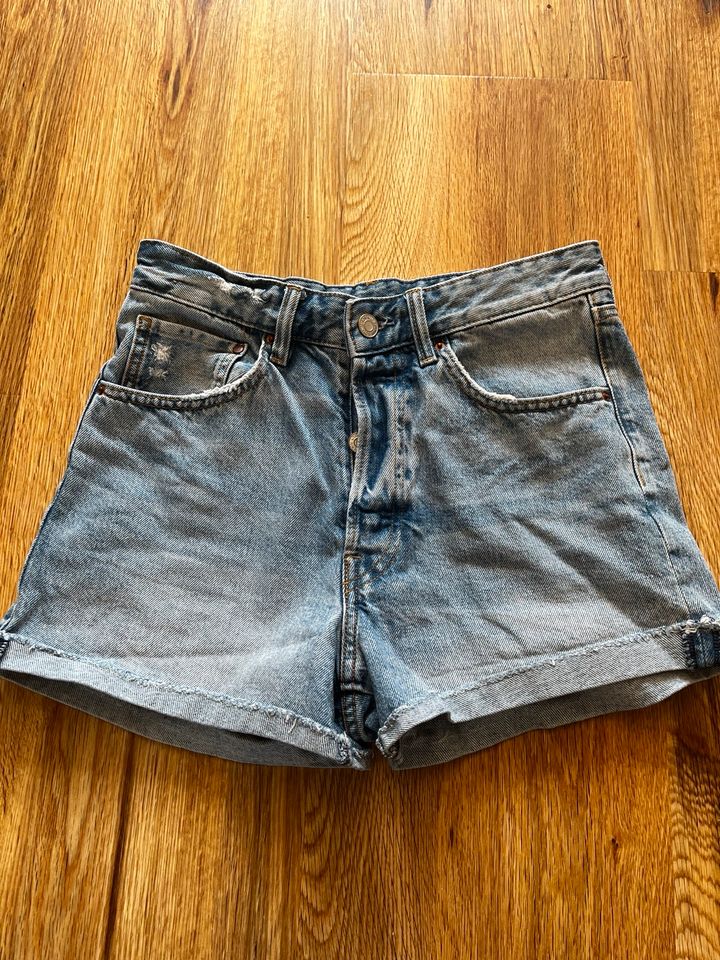 H&M shorts jeansshorts 36 S blau neu in Brunsbek