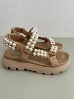 Supercoole KENNEL & SCHMENGER Luxus Perlen Sandalen 37 Frankfurt am Main - Nordend Vorschau