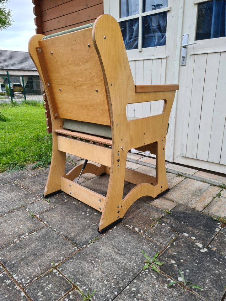 Stuhl mit Aufstehhilfe (Gasdruckdämpfer und manuelle Verriegelung in Erlenbach am Main 