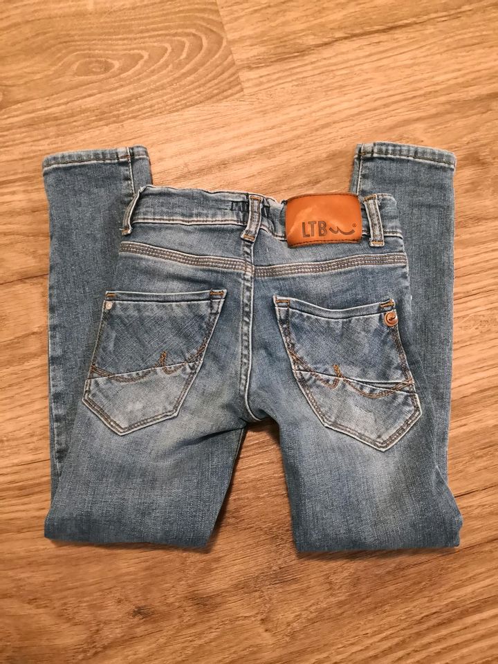 LTB Jeans, Gr. 116 in Gützkow