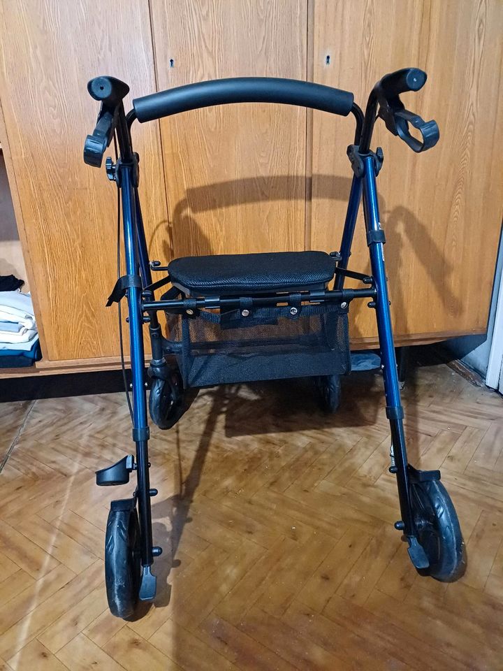 Neuer Rollator in Düsseldorf