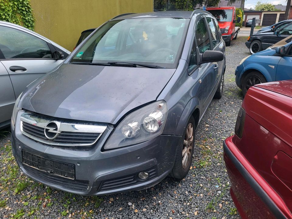 Opel Zafira 1.6 7 Sitze in Düren