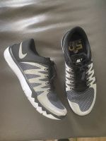 Nike Free 5.0 TR Fly Wire Super Bowl 50 Us 7.5 Eur 40,5 silber Niedersachsen - Rehden Vorschau