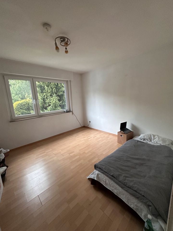 2-Zimmer Wohnung 52,5 qm  kalt 620€ nur echte Interessenten bitte in Stuttgart