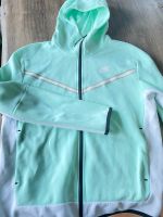 Nike tech Jacke Gr.M mint Hessen - Nüsttal Vorschau