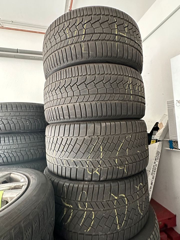 Satz Winterreifen 2x 285/35 R20 und 2x 275/35 R20 in Hannover