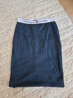 Sweatshirt Rock TOMMY HILFIGER JEANS Gr.L 40 42 Nordrhein-Westfalen - Ratingen Vorschau