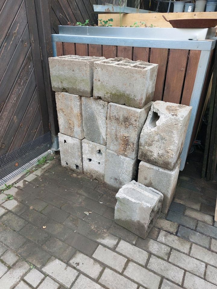 Beton Steine zu verschenken 10 Stück in Kevelaer