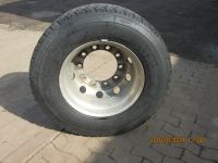 Alufelge mit Reifen 22.5 x 9.00 MAN MERCEDES IVECO 22,5 x 9,00 Hessen - Homberg Vorschau