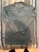 NIKE PRO DRi-FIT Größe L in Silber/Grau Wuppertal - Ronsdorf Vorschau