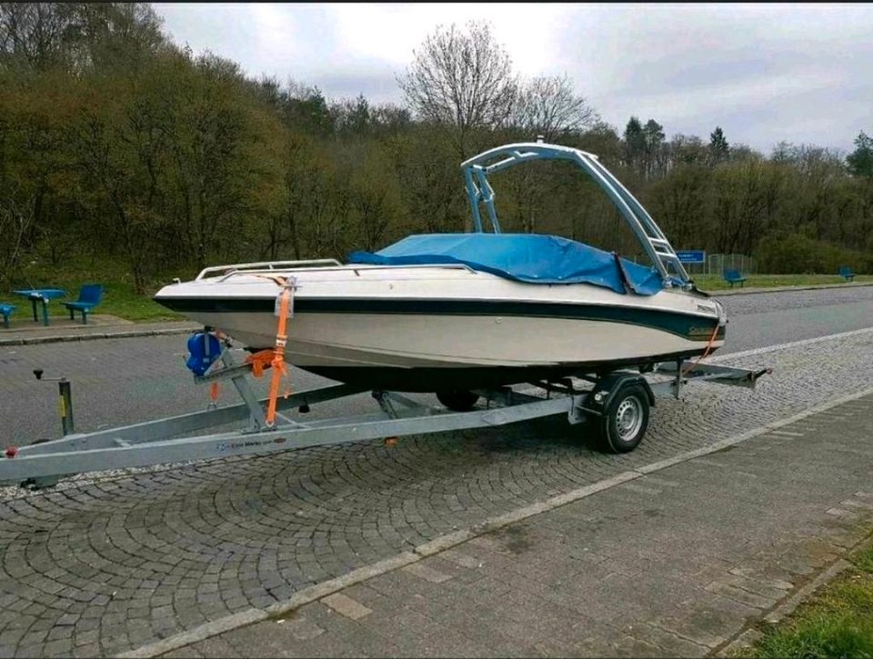 Boot Crownline USA 3L Mercruiser  140PS  Wakeboardtower Trailer in Bottrop