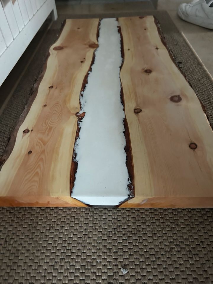Holztisch Zirbenholz Couchtisch in Eichstätt