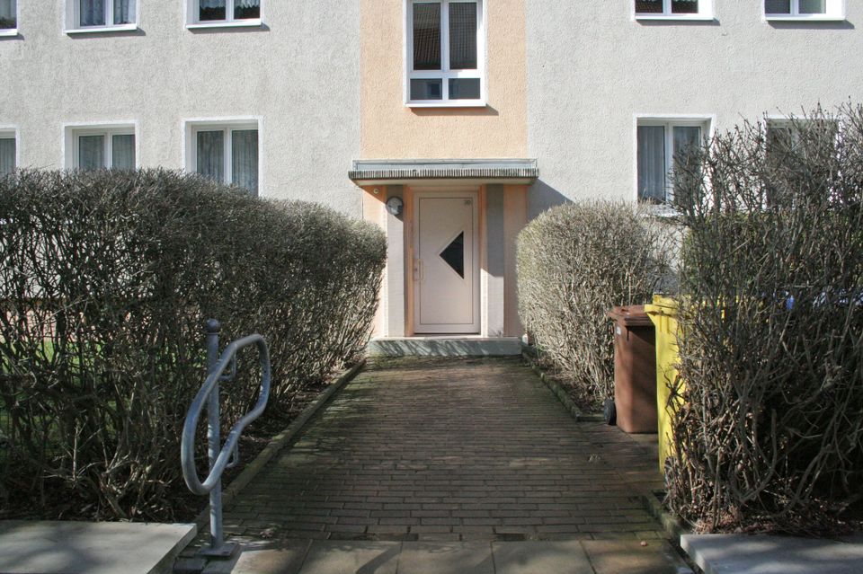 RESERVIERT! Hervorragende Kapitalanlage im schönen Blumenviertel von Erfurt: gepflegte 2 Zi - Wohnung mit Balkon in Erfurt