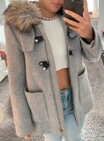 Winterjacke von Zara mit Fellimitat, Größe xs Nordrhein-Westfalen - Mülheim (Ruhr) Vorschau