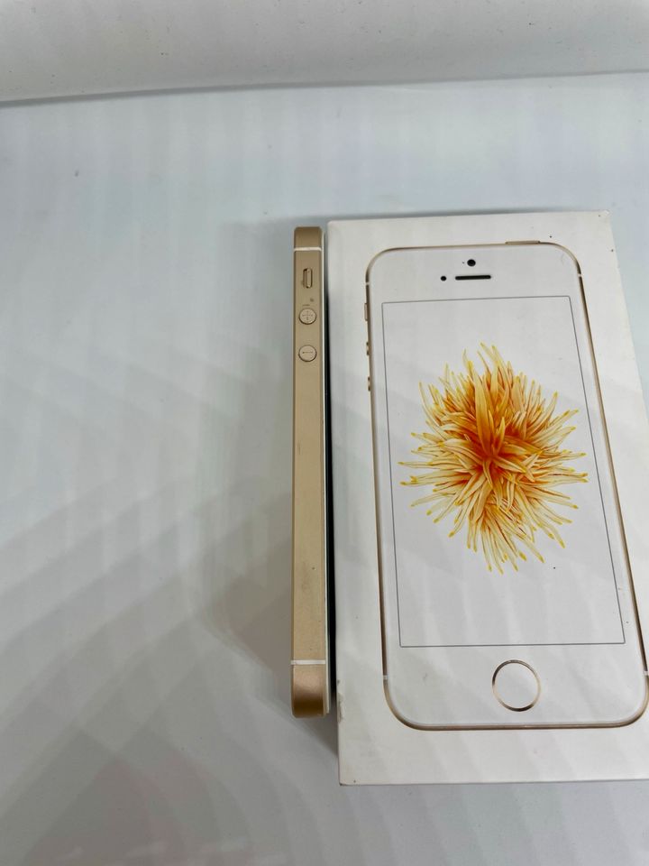Apple iPhone SE 1. Gen 64GB gold OVP 2016 in Großenhain