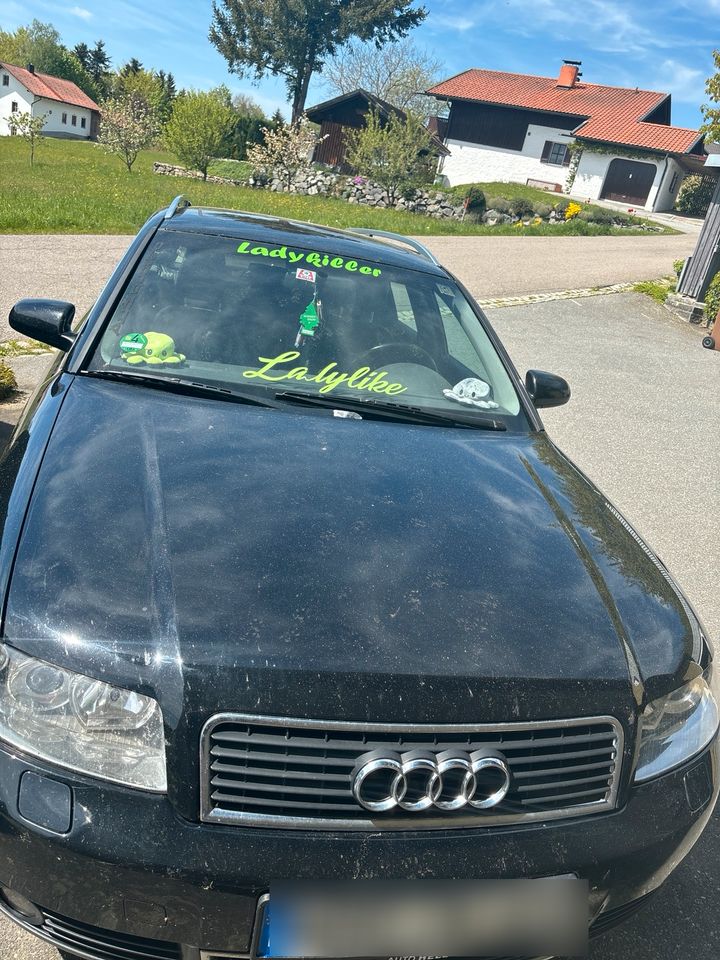 Audi A4 B6 3.0 Quattro in Thurmansbang