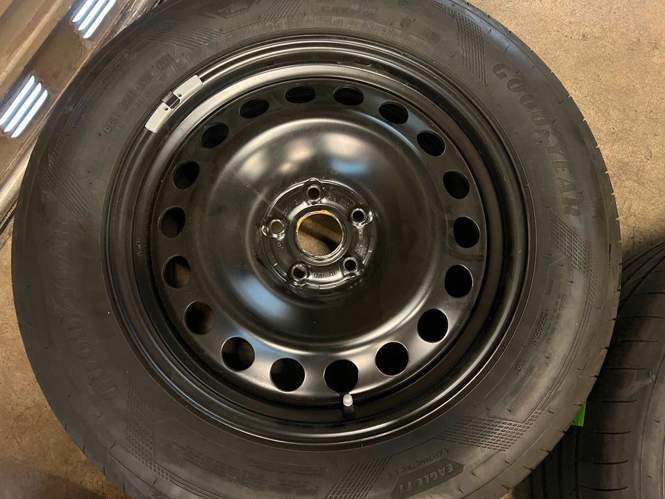 4x 18 Zoll VW ID.Buzz Felgen Sommerreifen Goodyear 1N3 1EA in Brühl