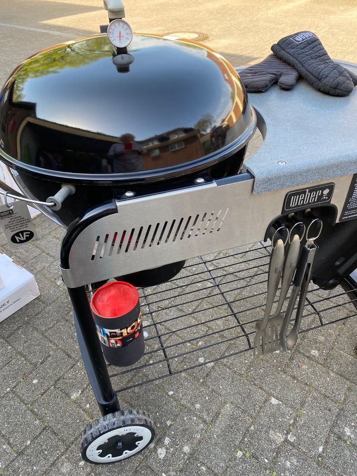 Weber Grillwagen Holzkohle in Norderstedt