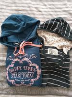2 x Kaputzenshirt Größe XS/S Sachsen - Groitzsch Vorschau