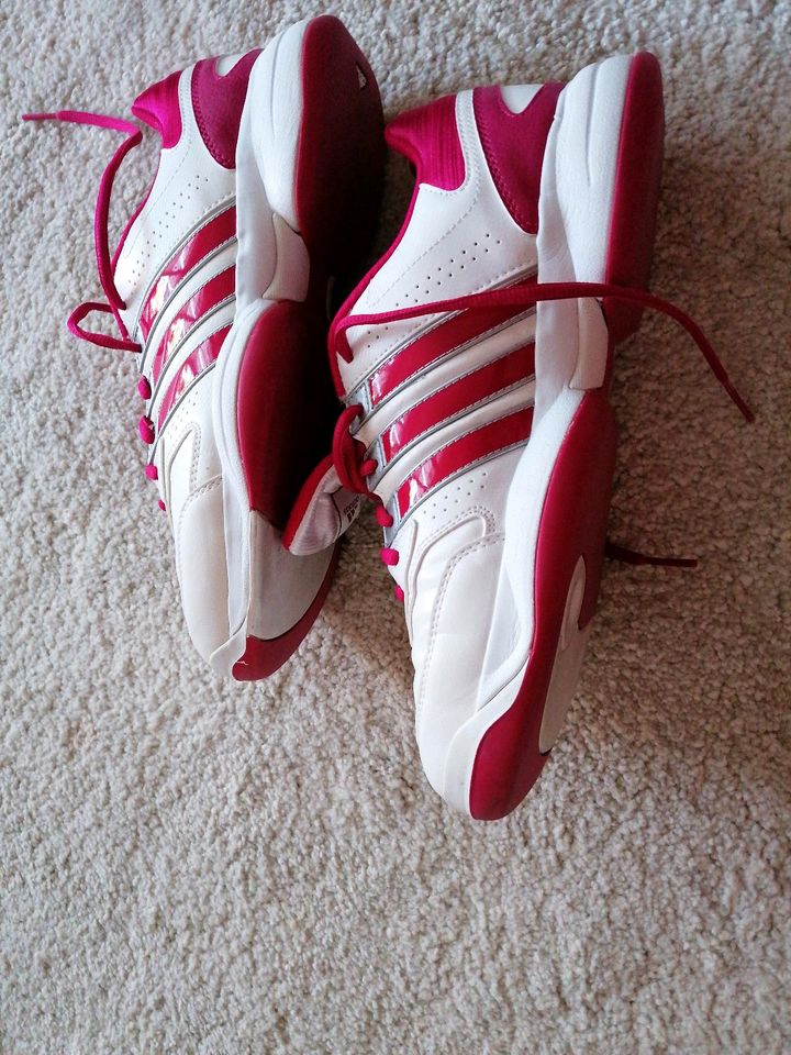 ## adidas Sportschuh Damen 8,5gr pink## in Brietlingen