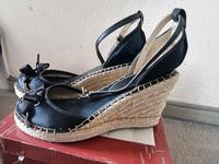 Sandalen Mustang schwarz Gr. 39 Baden-Württemberg - Heiningen Vorschau