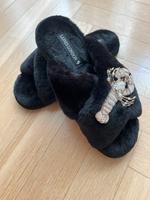 Laines London Pantoffeln, Hausschuhe schwarz Lobster neu Hessen - Wiesbaden Vorschau