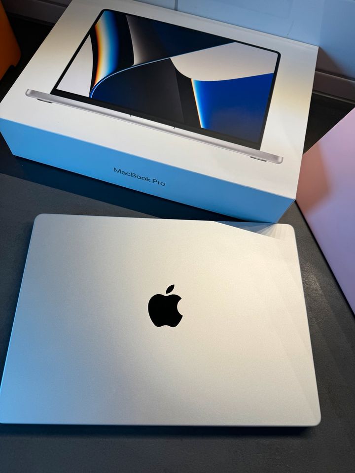 Apple MacBook Pro 14, 2021 nur für Heute in Hannover