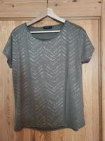 T-Shirt oliv mit gold, von Janina, Größe 38 Bayern - Obernzell Vorschau