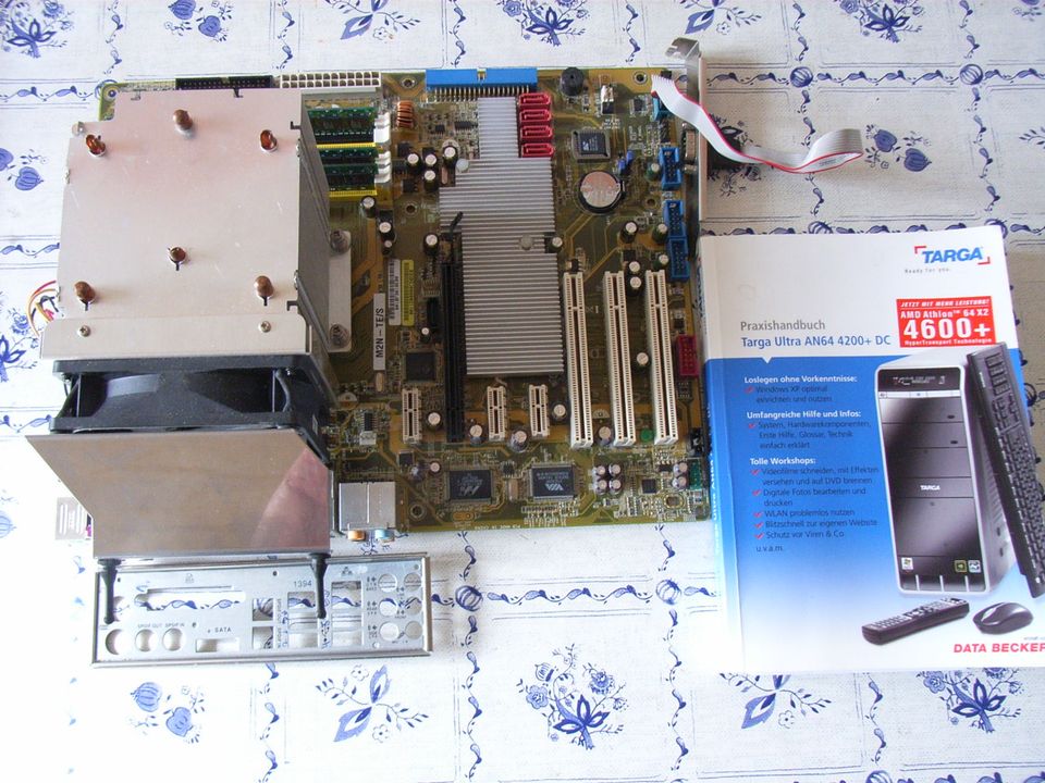 ASUS M2N-TE/S Mainboard mit AMD Athlon 64x2 4600+ mit Kupferkernk in Stuttgart