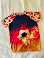 Selbstgenäht DIY TShirt und kurze Hose Fußball 134/140 Niedersachsen - Northeim Vorschau