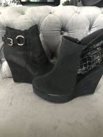 Biete 2 verschidene Damen boots in schwarz  grs 39/38 je 10 euro Wandsbek - Hamburg Jenfeld Vorschau