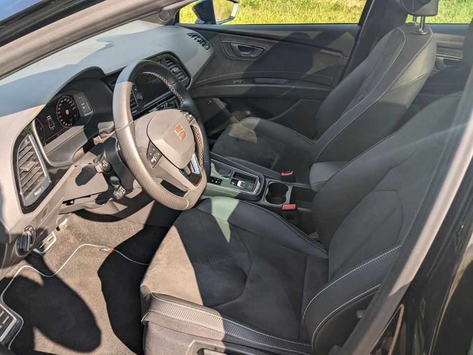 Seat Leon ST Cupra 300 4Drive, Garantie, Voll, Copper in Bad Urach