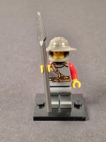 LEGO Figur Minifigur Ritter mit Helm & Speer Berlin - Köpenick Vorschau