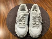Adidas: Court Super Sneaker Weiß Gr. 37 1/3 Hessen - Niedernhausen Vorschau