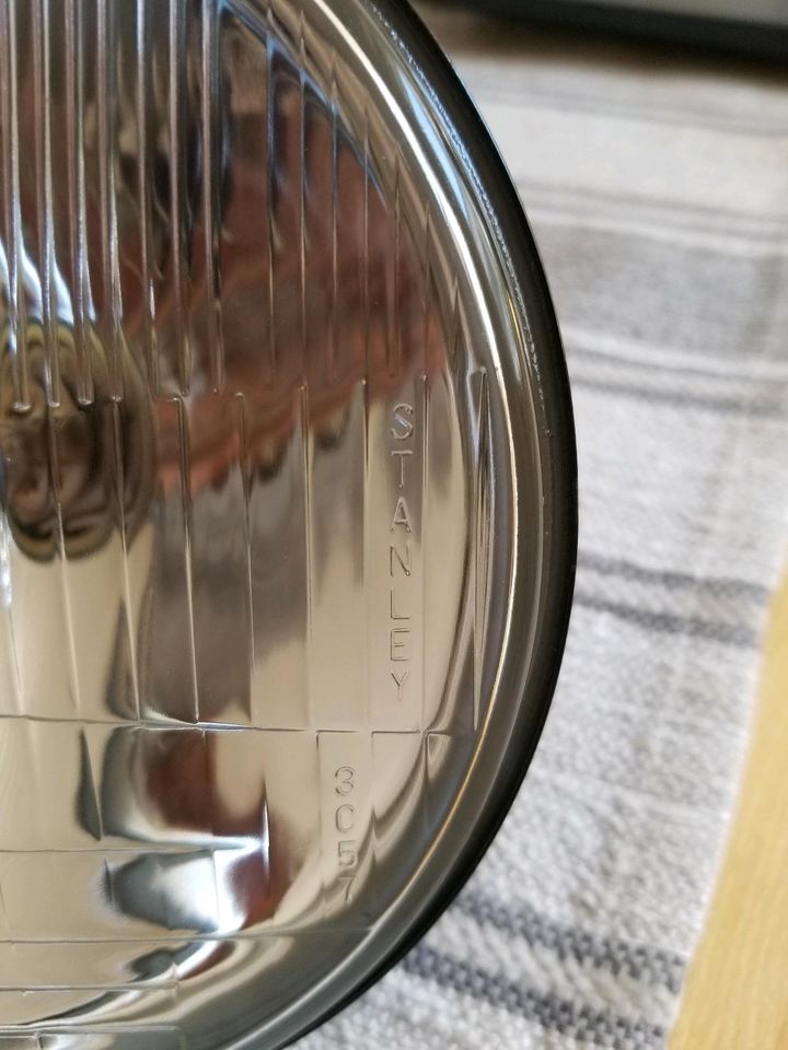 Scheinwerfer Halogen 7 Zoll 180 mm VW Karmann Ghia in Gießen