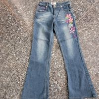 Mädchen Jeans in dunkelblau mit Blumenmuster Gr. 16 (170) Neuw. Nordrhein-Westfalen - Viersen Vorschau