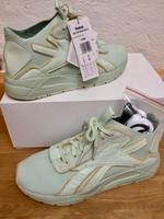 REEBOK X Victoria Beckham, BOLTON Sock Sneaker Gr. EU 39 lindgrün Baden-Württemberg - Offenburg Vorschau