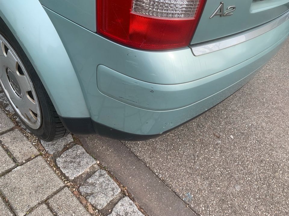 Audi A2 1,4 Benzin 75PS Klima EURO 4 Lack LY1S in Ingolstadt