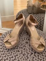 TOMMY HILFIGER Wedges Espadrilles Sandaletten beige / gold 38 Düsseldorf - Heerdt Vorschau