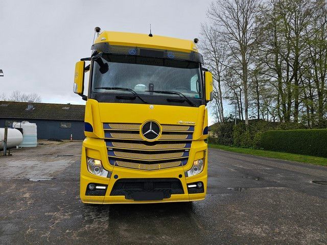 Mercedes-Benz 2551 Abroller ohne Container in Hagenow