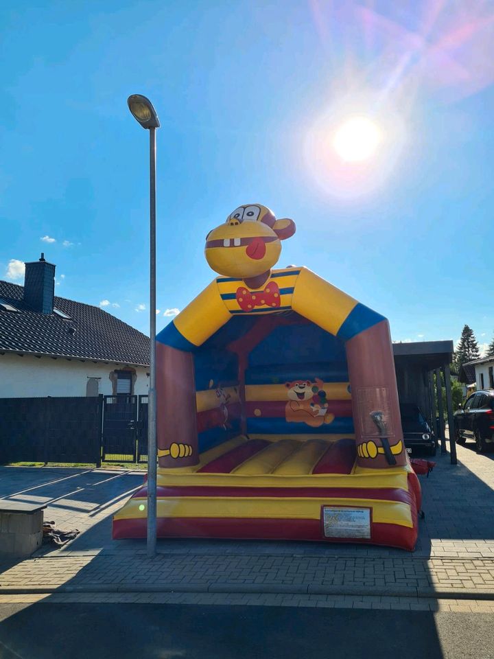 Hüpfburg Affe zu Vermieten in Stadtallendorf