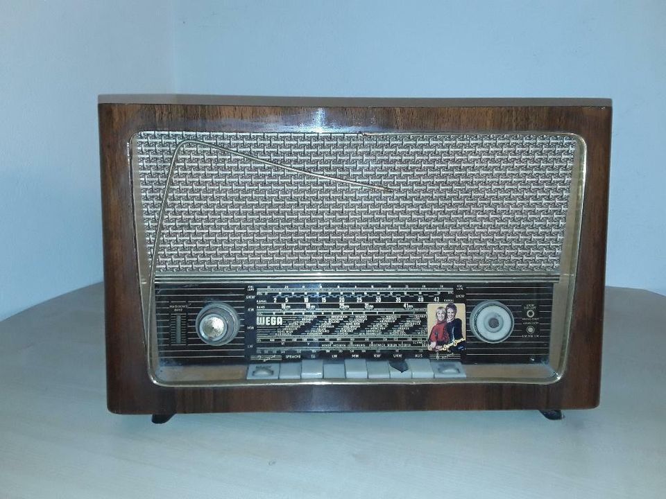 Röhrenradio Radio Grundig Siemens Loewe AEG in Bayreuth