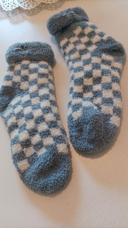 Sehr hochwertige Kuschelsocken in Senden