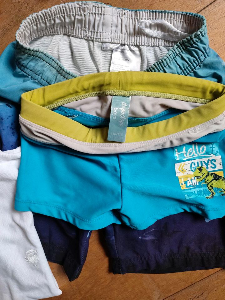 Jungen-Kleidung Sommer Paket Gr.  110 bis 122 in Waldsassen