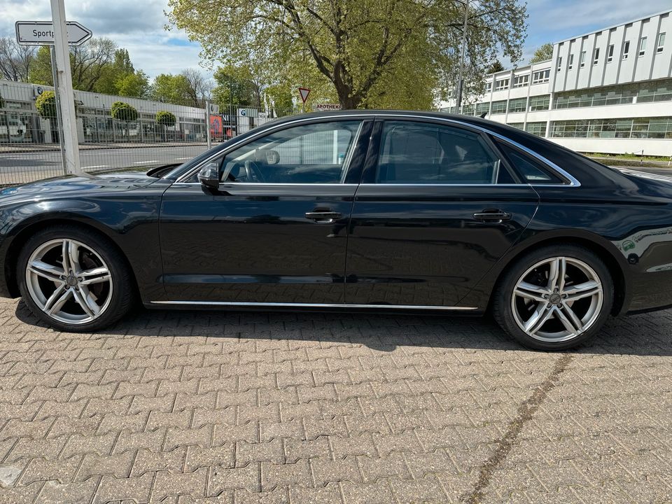 Audi A8 3.0 TDI. aus zweiter Hand in Düren