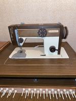 VERITAS TEXTIMA DDR Nähmaschine mit Tisch versenkbar braun Retro Sachsen - Pirna Vorschau