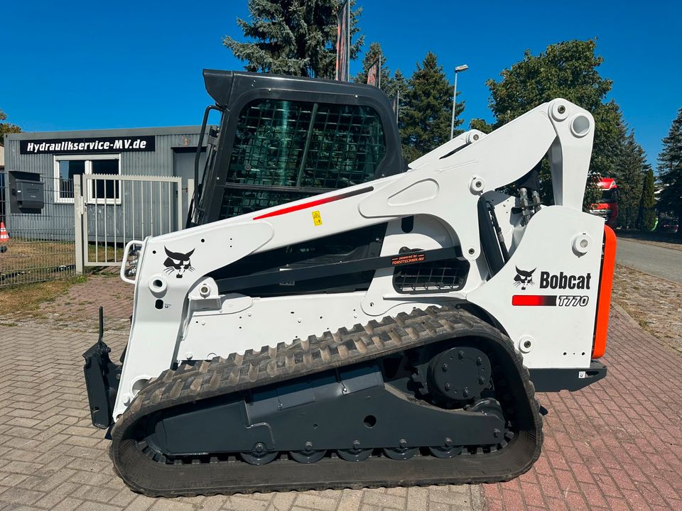 BOBCAT T 770 Kompaktlader Raupenlader Raupe Mulcher HIGH FLOW in Teterow