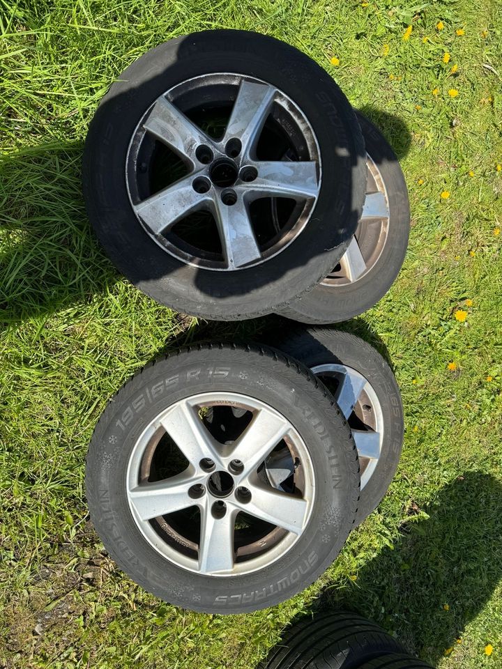 Allwetterreifen +Felgen 195/65 R15 in Rosenheim